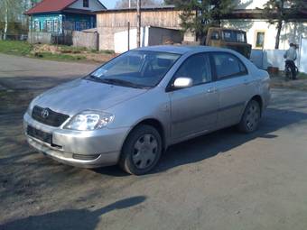 2004 Toyota Corolla Photos