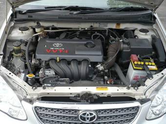 2004 Toyota Corolla Pictures