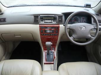 2004 Toyota Corolla Images