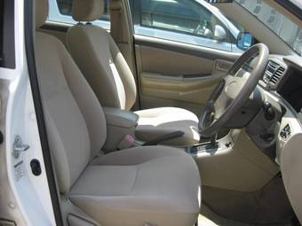 2004 Toyota Corolla Pictures