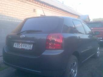 2004 Toyota Corolla Photos