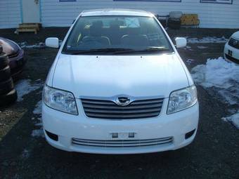 2004 Toyota Corolla Images