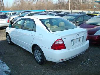 2004 Toyota Corolla Pictures