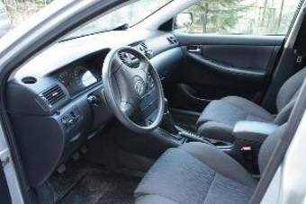 2004 Toyota Corolla Pics