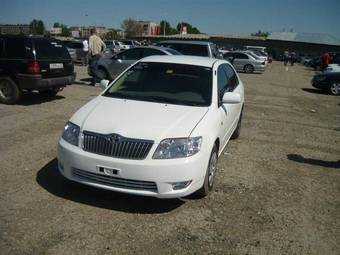 2004 Toyota Corolla Photos