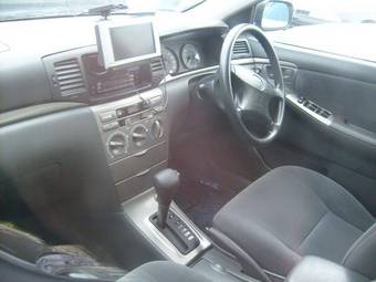2004 Toyota Corolla Pictures