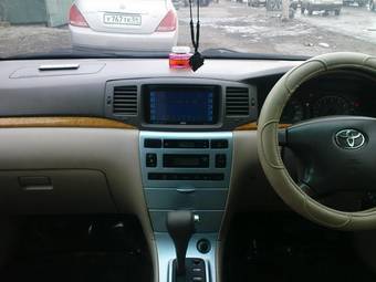 2004 Toyota Corolla Pictures