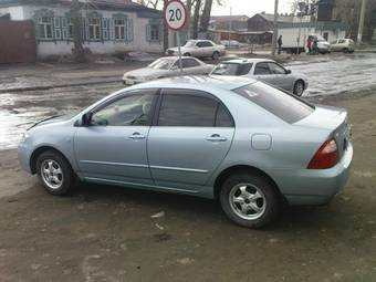 2004 Toyota Corolla Photos