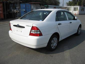 2004 Toyota Corolla Photos