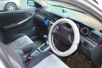 2004 Toyota Corolla Pictures