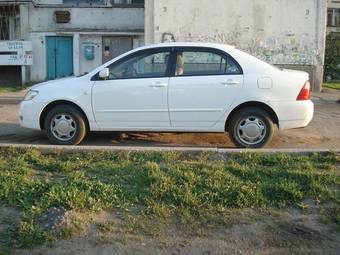 2004 Toyota Corolla Images