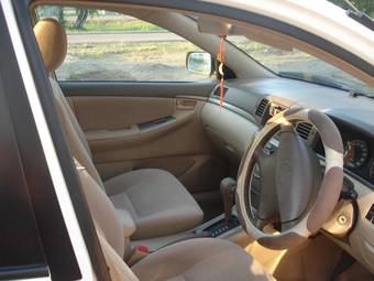 2004 Toyota Corolla Photos