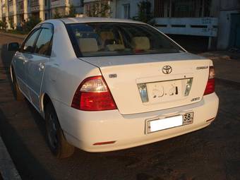 2004 Toyota Corolla Photos