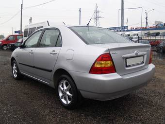 2004 Toyota Corolla Images