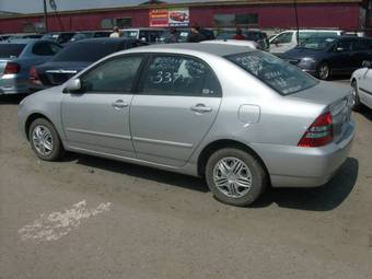 2004 Toyota Corolla Pictures