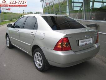 2004 Toyota Corolla Pictures
