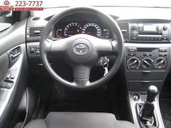 2004 Toyota Corolla Photos