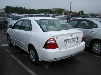 2004 Toyota Corolla Photos