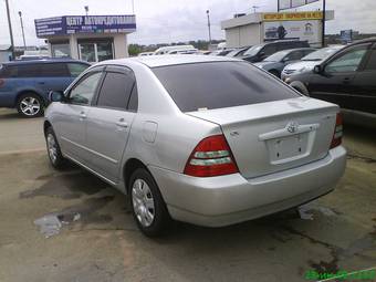 2004 Toyota Corolla Photos