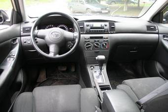 2004 Toyota Corolla Photos