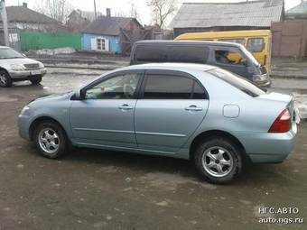 2004 Toyota Corolla Photos