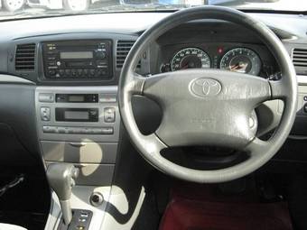 2004 Toyota Corolla Photos