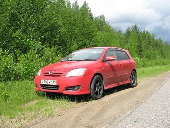 2004 Toyota Corolla Photos