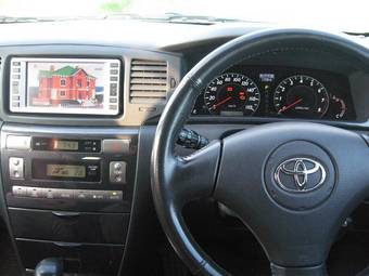 2004 Toyota Corolla Photos