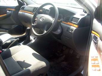 2004 Toyota Corolla Photos