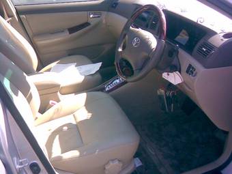 2004 Toyota Corolla Pictures