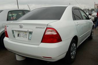 2004 Toyota Corolla Photos