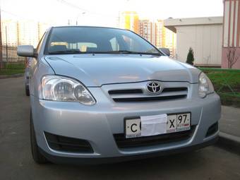 2004 Toyota Corolla Photos