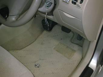 2004 Toyota Corolla Photos