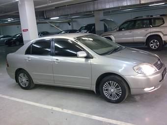 2004 Toyota Corolla Pictures