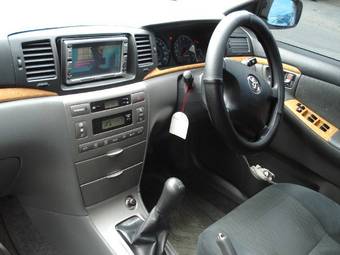2004 Toyota Corolla Pictures