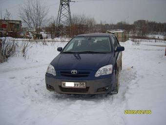 2004 Toyota Corolla Photos