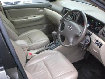 2004 Toyota Corolla Images