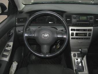 2004 Toyota Corolla Pictures