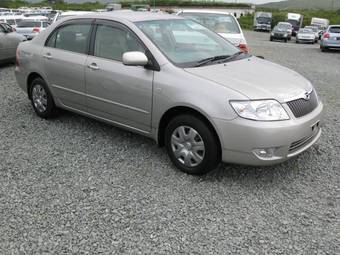 2004 Toyota Corolla Photos