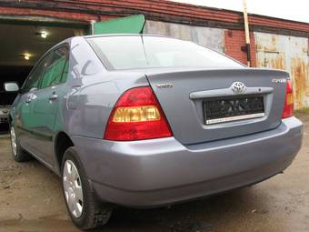2004 Toyota Corolla Photos
