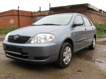 2004 Toyota Corolla Pictures