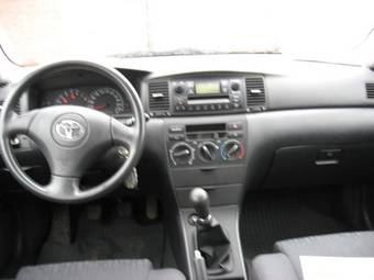 2004 Toyota Corolla Photos