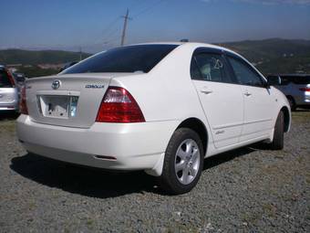 2004 Toyota Corolla Photos