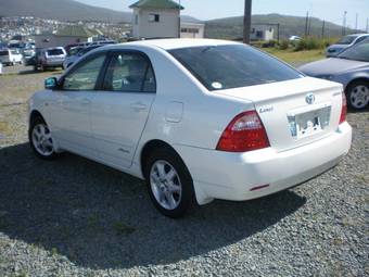 2004 Toyota Corolla Pictures