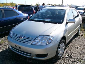 2004 Toyota Corolla Photos