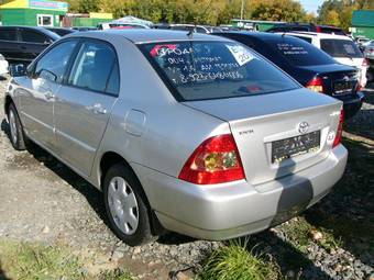 2004 Toyota Corolla Photos