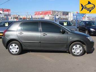 2004 Toyota Corolla Images