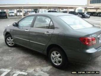 2004 Toyota Corolla Pictures