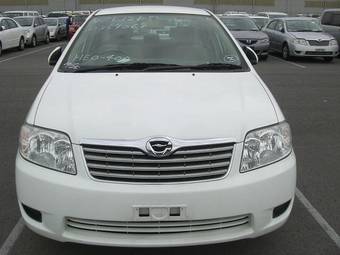 2005 Toyota Corolla Pics