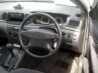 2005 Toyota Corolla Pictures